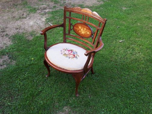 Pretty Inlaid Edwardian Bedroom Chair