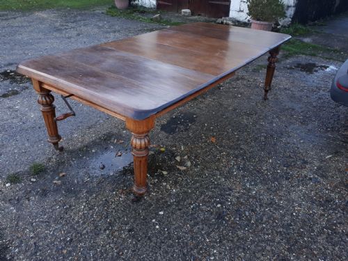19th Century 2 Leaf Extending Dining Table