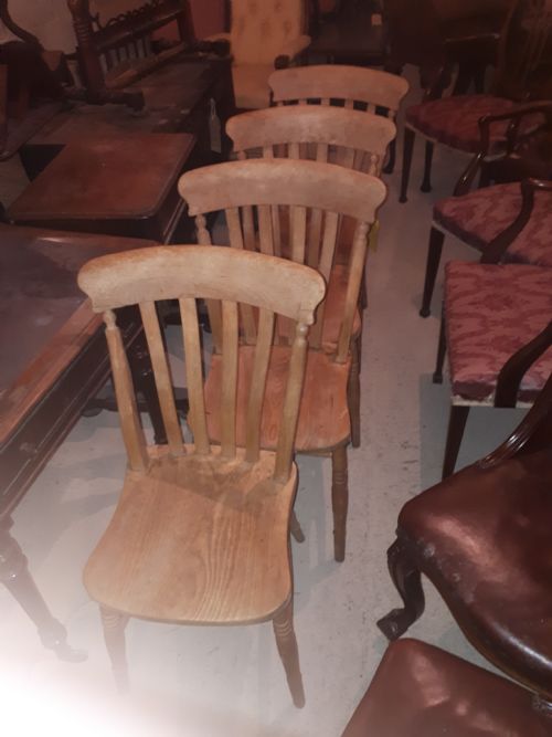 Set of 4 Late 19th Century Windsor Kitchen Dining Chairs.