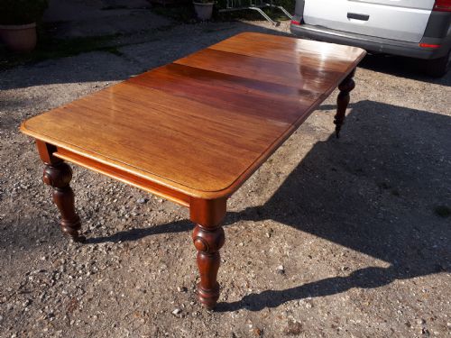 Early Victorian Mahogany 2 Leaf Extending Dining Table