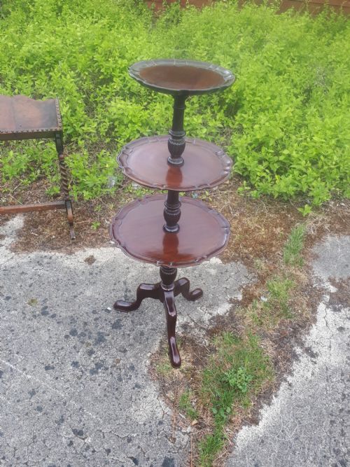 Edwardian Mahogany 3 Tier Dumb Waiter