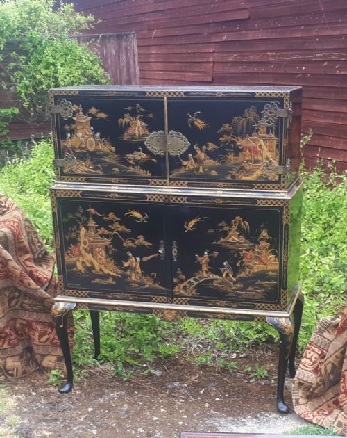 Good Early 20th Century Lacquered Cabinet