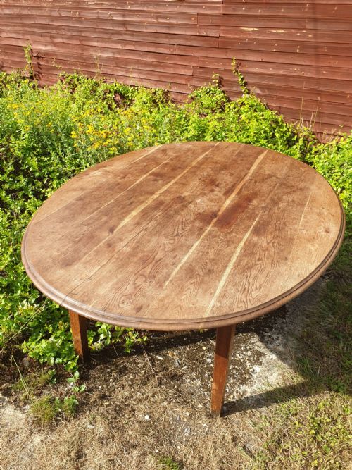 Large 8/10 Oak Oval Farmhouse Kitchen Dining Table.