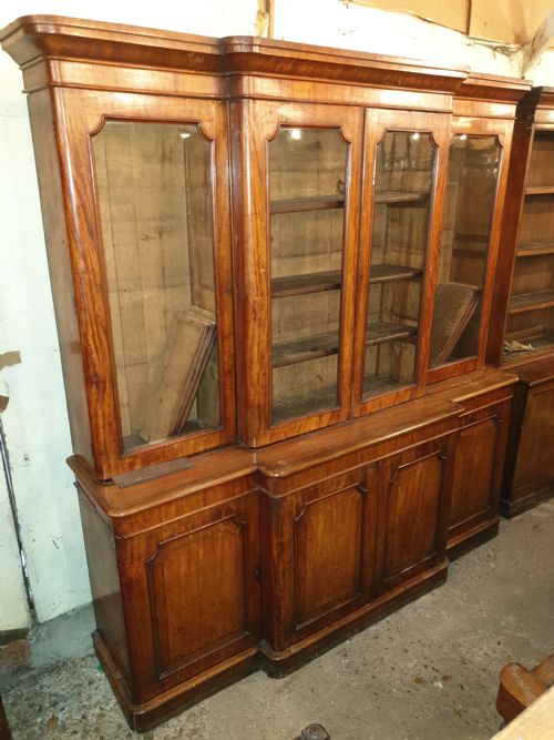 Victorian Mahogany Breakfront Bookcase.