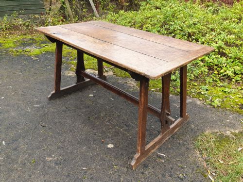 Early 19th Century Oak Travelling or Tavern Table