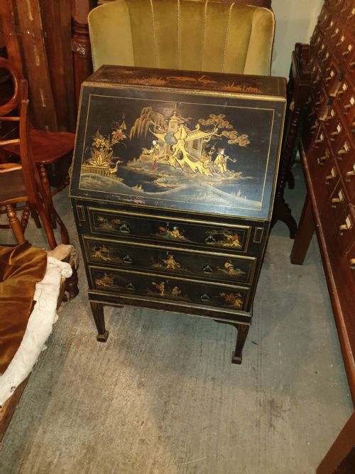 Early 20th Century Lacquered Bureau