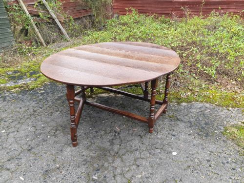 Large 8 Seater Late Georgian Gate Leg Dining Table