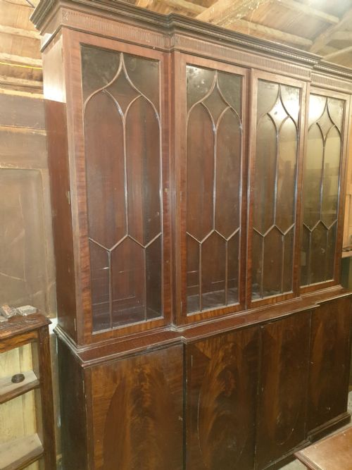 Early 20th Century Mahogany Breakfront Front Bookcase