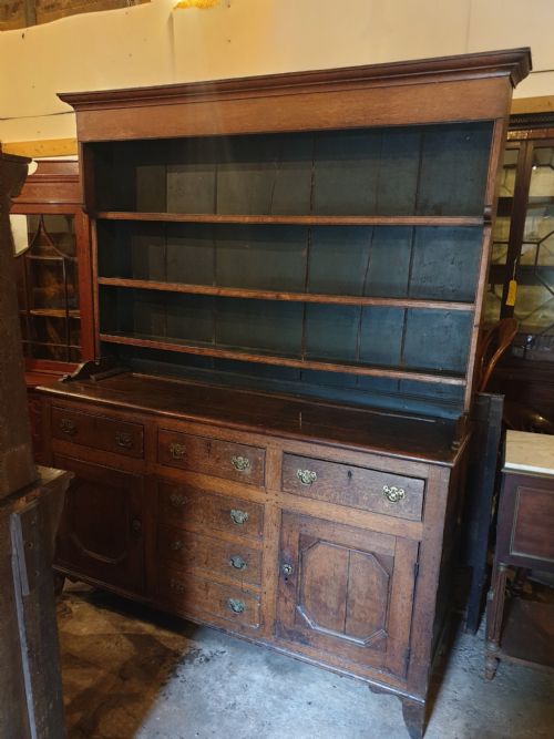 Early 19th Century Oak 2 Part Dresser.