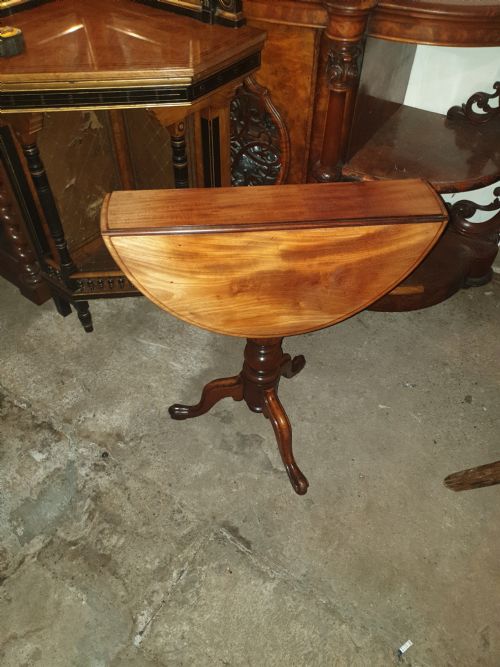 Neat Pedestal Drop Flap Occasional Table