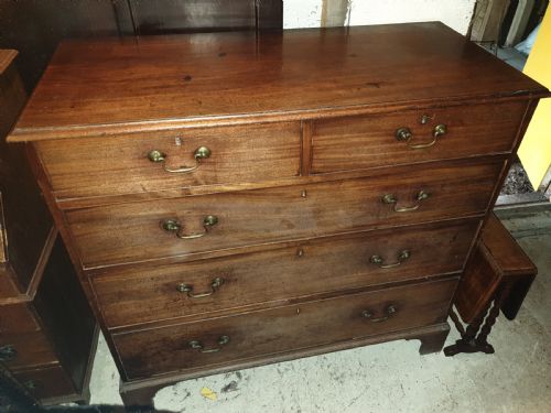 Good Practical Late Georgian Mahogany Chest of Drawers