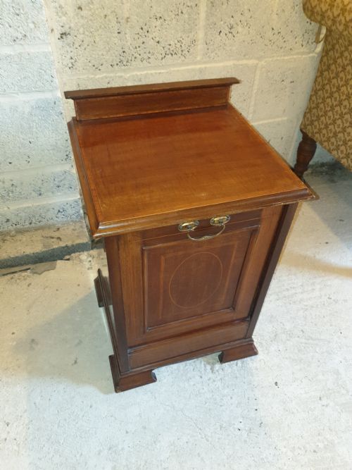 Edwardian Inlaid Mahogany Coal Purdonium