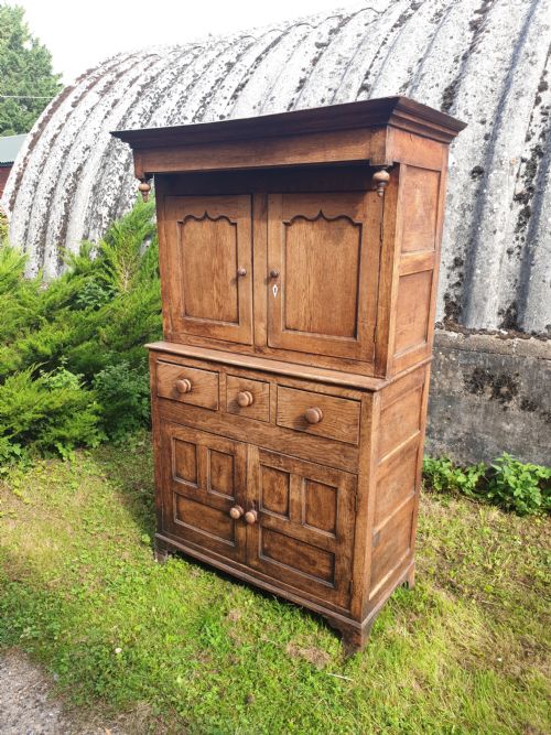 Early Victorian Welsh Oak 2 Part Cupboard.