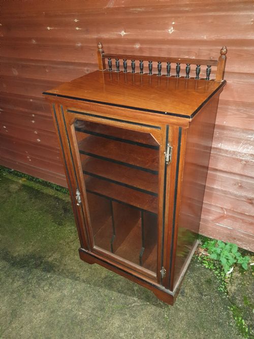 Good Quality Walnut and Ebonised Banded Music Cabinet.