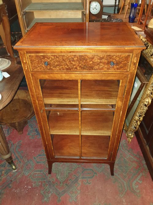 Good Quality Inlaid Mahogany Side Cabinet.