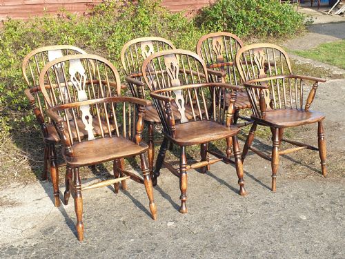 Harlequin Set of 6 19th Century Windsor Armchairs