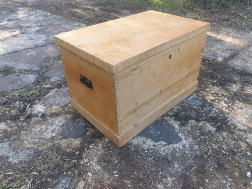 Victorian Pine Trunk