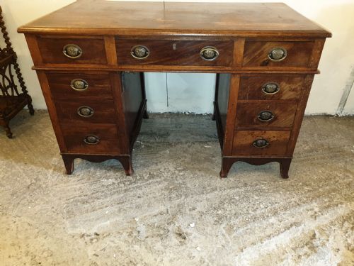 19th Century Mahogany Kneehole Pedestal Desk