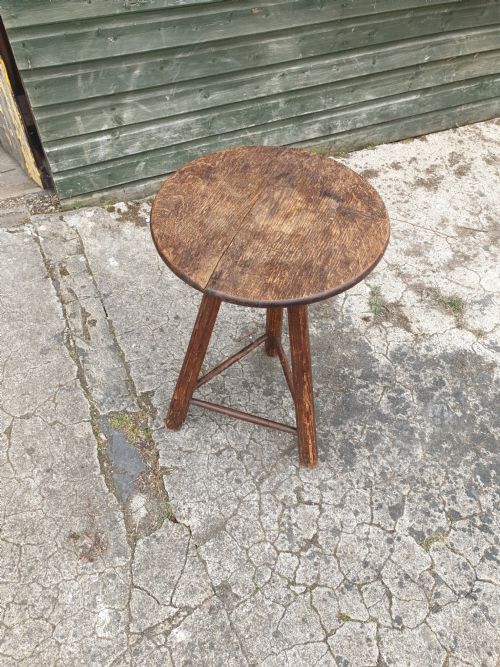 Small 19th Century Oak and Pine Cricket Table.