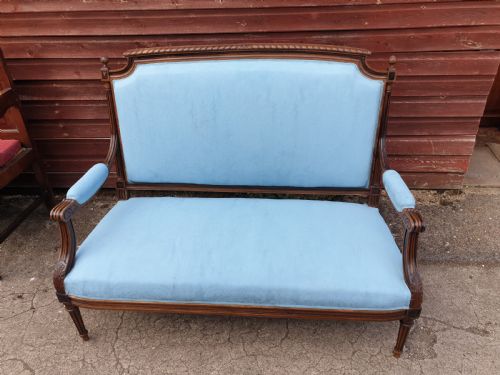 FRENCH WALNUT 2 SEATER HALL SEAT - ADDITIONAL PHOTO 2