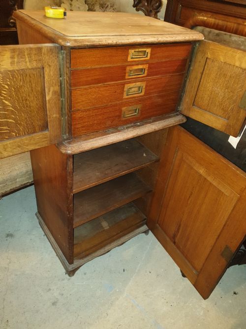 Inlaid Oak 2 Part Dining Room Cabinet.