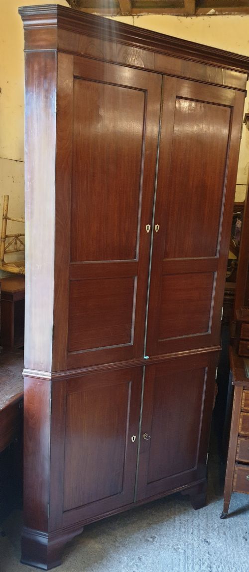 Good Regency Mahogany 2 Part Corner Cupboard.