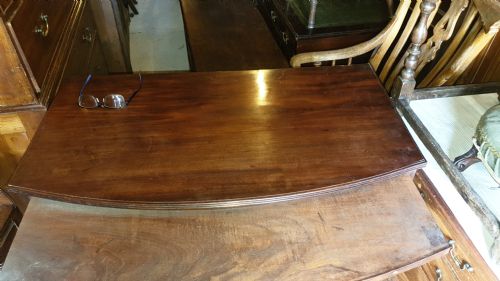 REGENCY MAHOGANY BOW FRONT CHEST WITH SLIDE - ADDITIONAL PHOTO 2
