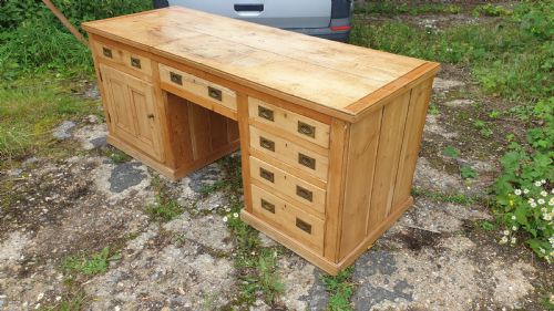 Large Late Victorian Great Western Railway Station Masters Desk.