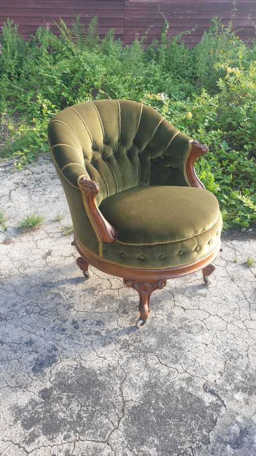 Victorian Upholstered Bedroom Chair.