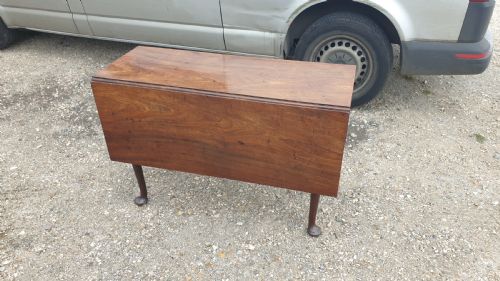 Useful Georgian Mahogany Drop Flap Cottage Dining Table.