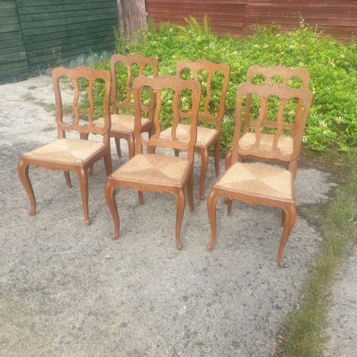 Set of 6 Oak Rush Seat Farmhouse Kitchen Chairs.