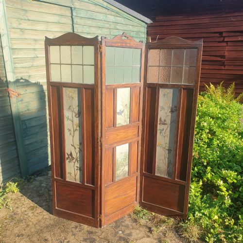 Edwardian Panelled Oak Screen with Painted Decoration.