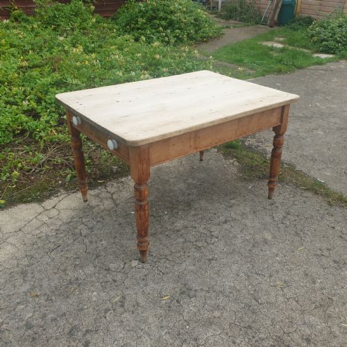 Late Victorian Scrubbed Top Pine Kitchen Table.