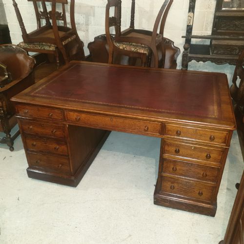 Late Victorian Oak Pedestal Partners Desk