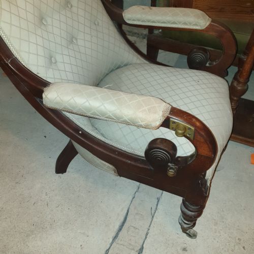 EARLY VICTORIAN MAHOGANY LIBRARY ARMCHAIR - ADDITIONAL PHOTO 3
