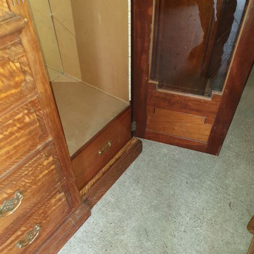 EDWARDIAN SATINWOOD TRIPLE WARDROBE - ADDITIONAL PHOTO 5