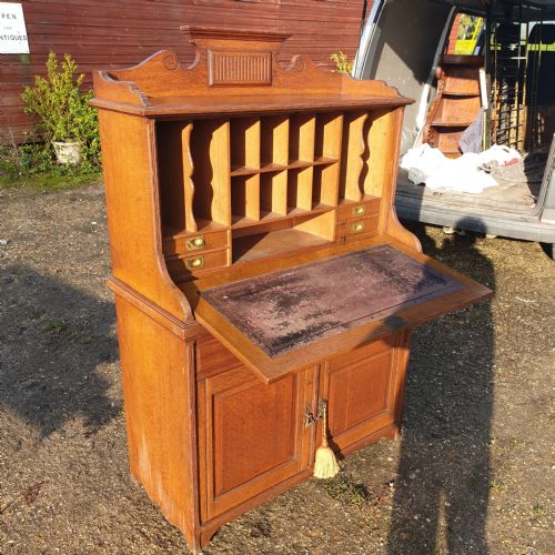 LATE VICTORIAN OAK BUREAU CABINET - ADDITIONAL PHOTO 2