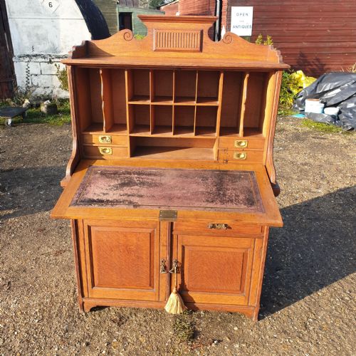 LATE VICTORIAN OAK BUREAU CABINET - ADDITIONAL PHOTO 3