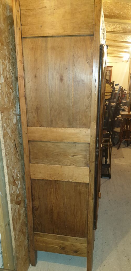 ANTIQUE FRENCH OAK ARMOIRE - ADDITIONAL PHOTO 1
