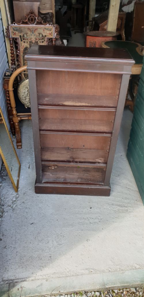 Small Edwardian Mahogany Open Front Bookcase.
