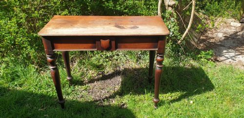 Early Victorian Mahogany 2 Drawer Hall Table.
