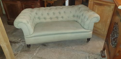 Small Victorian 2 Seater Chesterfield Sofa.