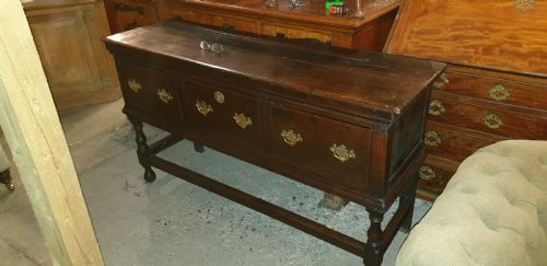 Late Georgian Oak 3 Drawer Dresser Base.