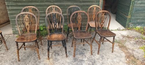 Harlequin Set of 8 Windsor Farmhouse Kitchen Dining Chairs.