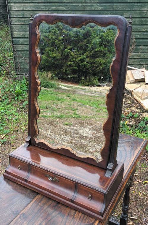 Georgian 3 Drawer Dressing Mirror.