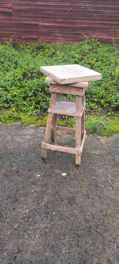 Revolving Sculpture Stand