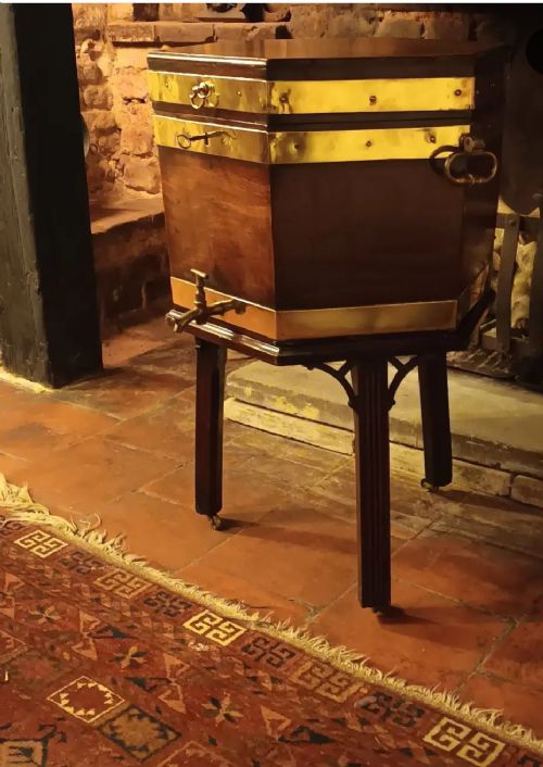 Good Late Georgian Wine Cooler.