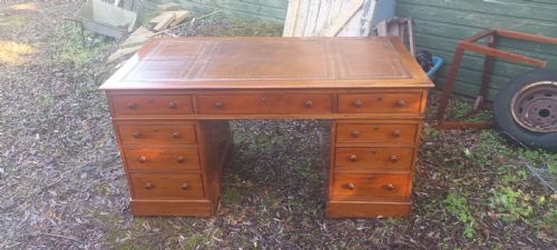 Large Late Victorian Mahogany Kneehole 3 Part Pedestal Desk