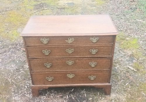 Late Georgian Oak Chest of 4l Drawers.