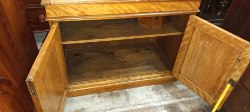 VICTORIAN SATINBIRCH WASHSTAND CABINET - ADDITIONAL PHOTO 3